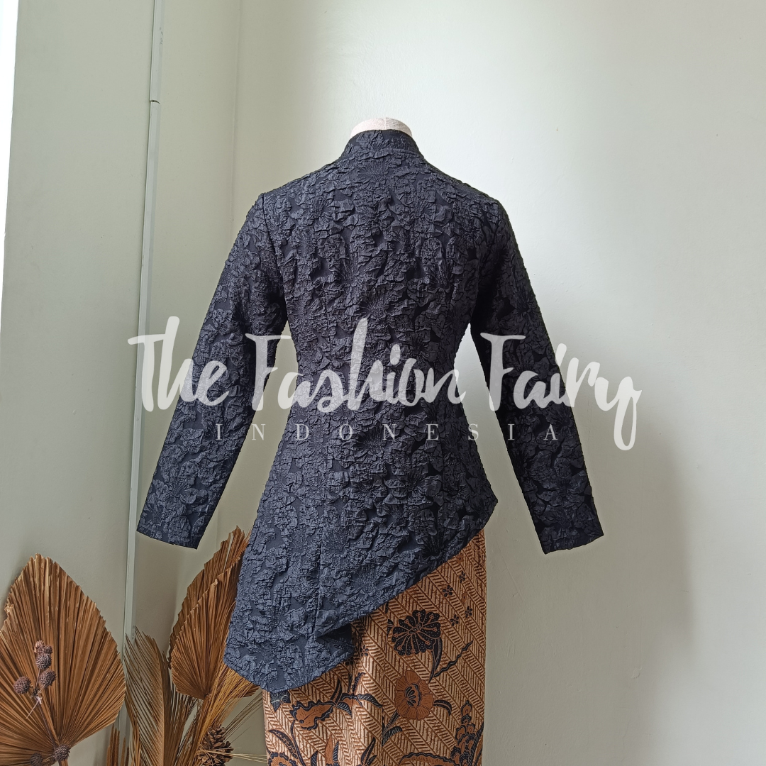 KEBAYA JANGGAN ARUNIKA