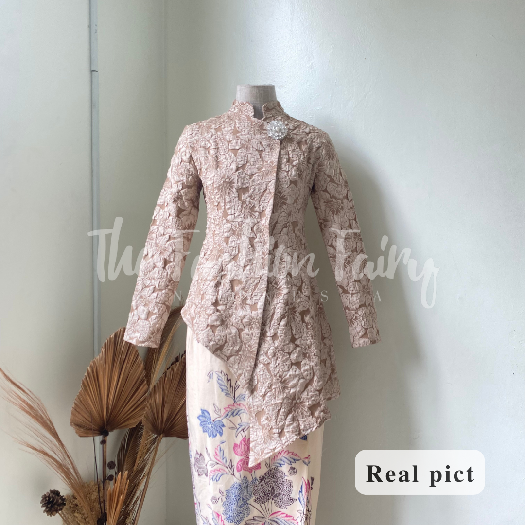 KEBAYA JANGGAN ARUNIKA