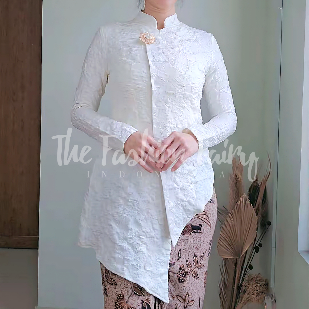 KEBAYA JANGGAN ARUNIKA