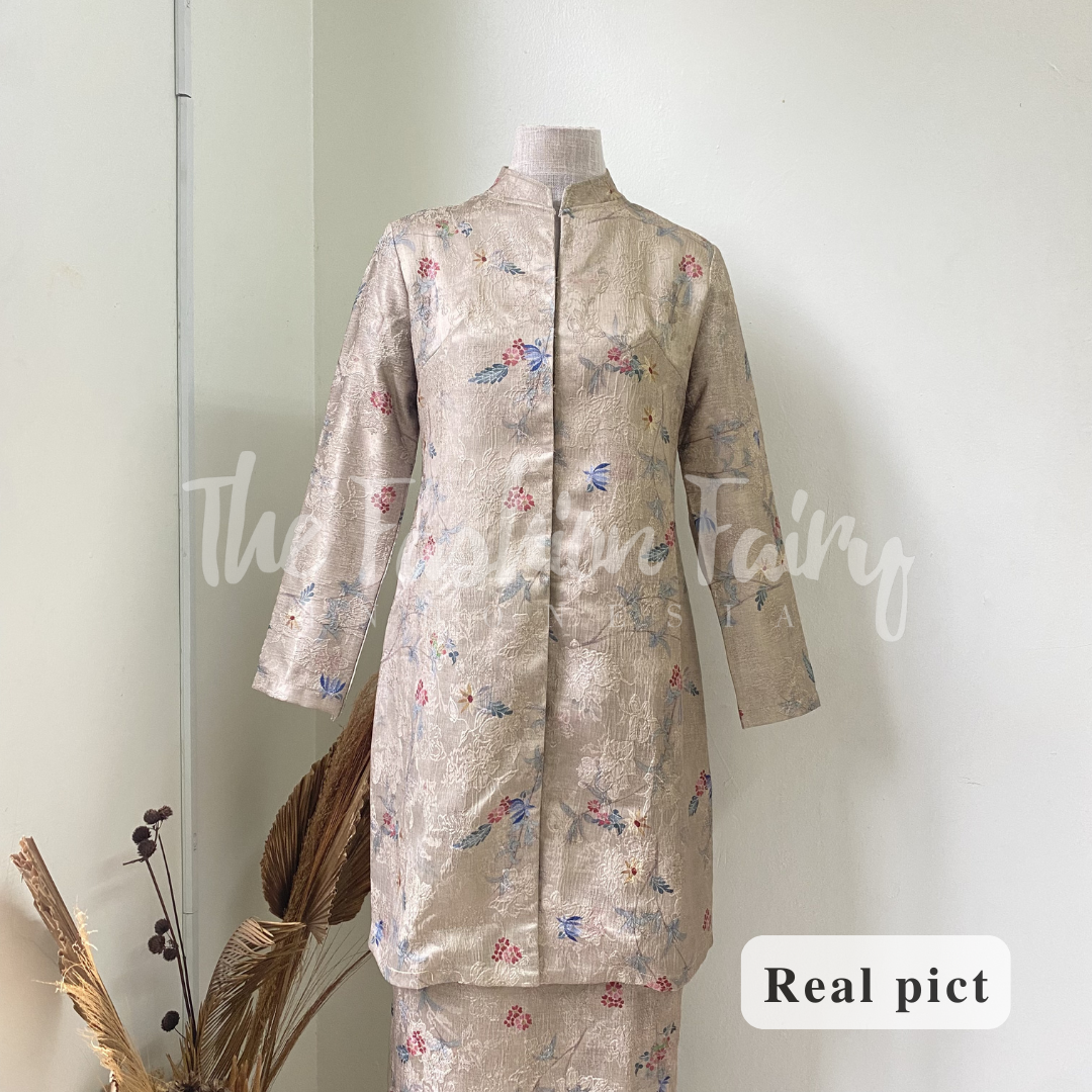 SET KEBAYA KURUNG AQUARELLE SAND STONE