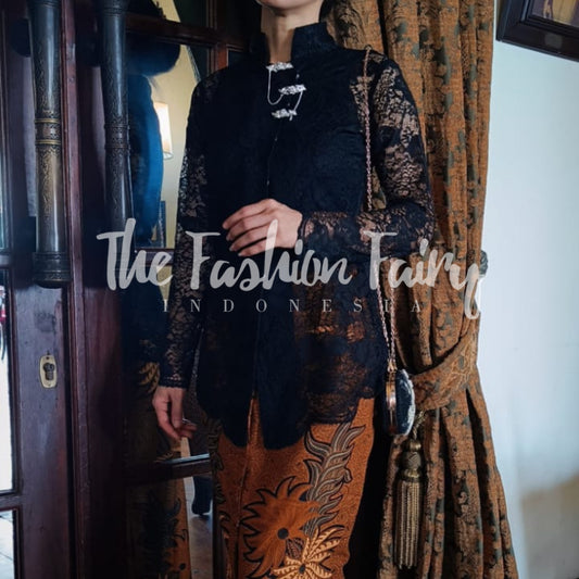 KEBAYA JANGGAN GADIS KRETEK